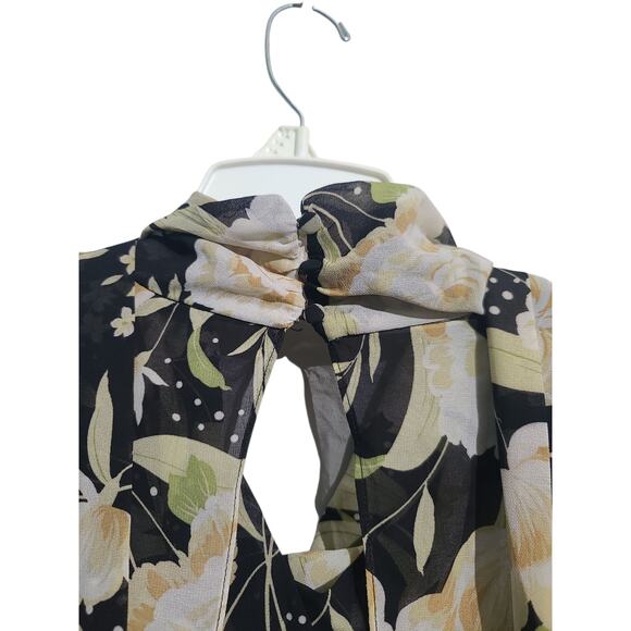 White House Black Market Halter Keyhole Button Back Dress NWT Size 4 - Picture 5 of 7